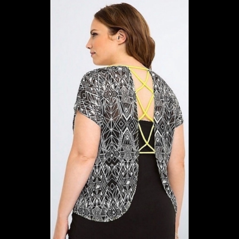 NWT Torrid Black & White Chiffon Blouse